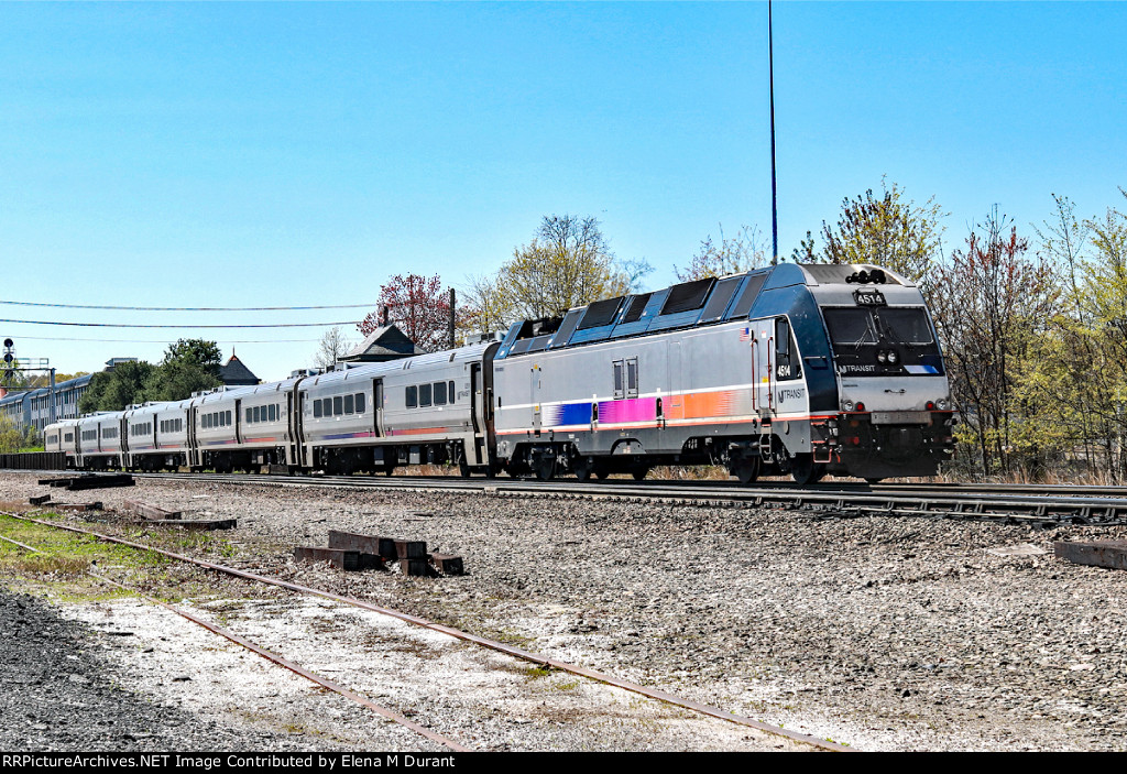 NJT 4514 on train 1112